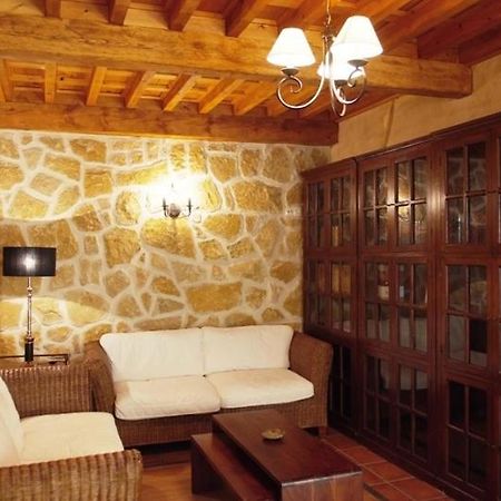 拉卡松纳德多尼亚佩特拉酒店 Villarmentero de Campos 外观 照片