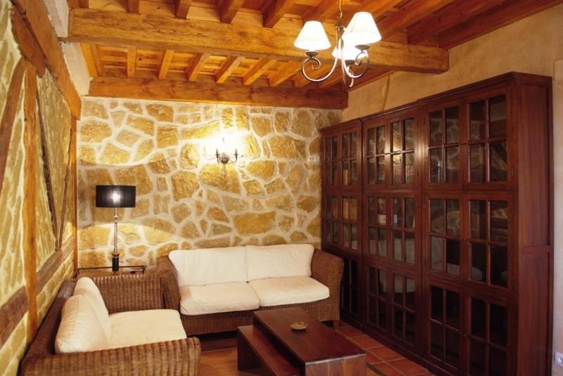 拉卡松纳德多尼亚佩特拉酒店 Villarmentero de Campos 外观 照片