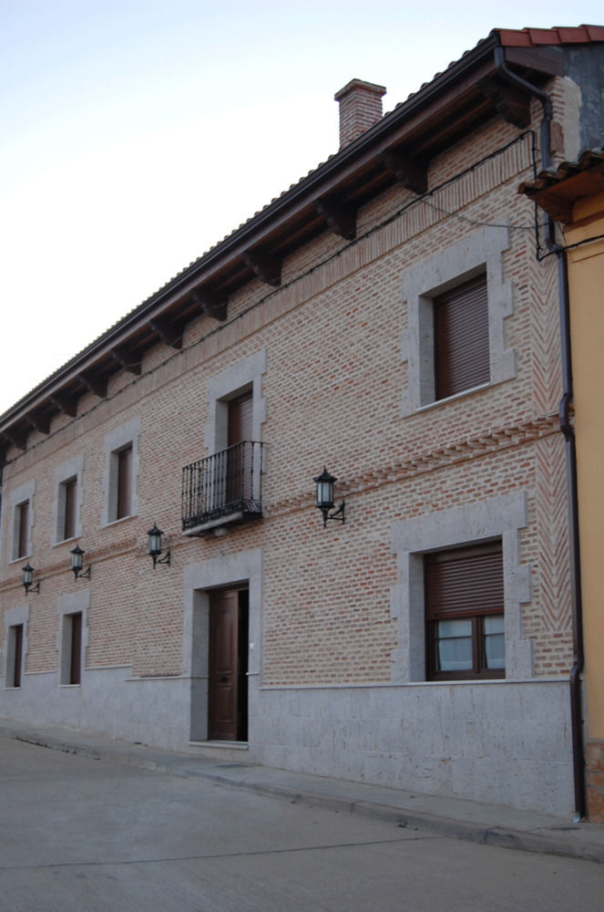 拉卡松纳德多尼亚佩特拉酒店 Villarmentero de Campos 外观 照片