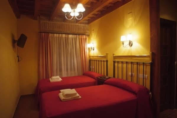 拉卡松纳德多尼亚佩特拉酒店 Villarmentero de Campos 外观 照片