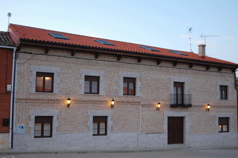 拉卡松纳德多尼亚佩特拉酒店 Villarmentero de Campos 外观 照片
